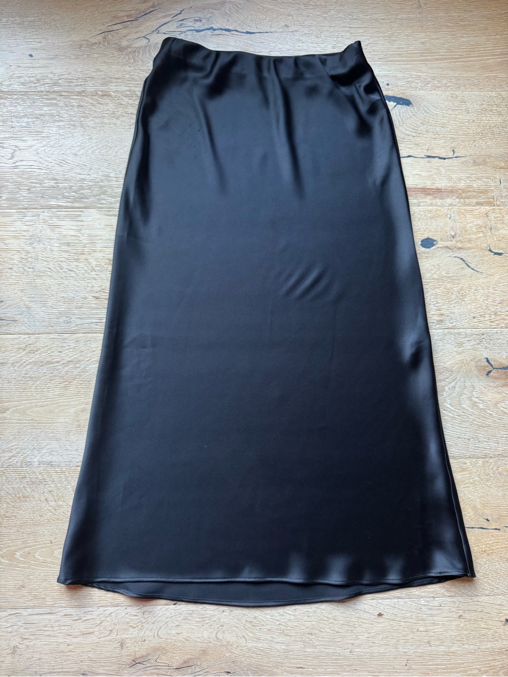 Black Satin Midi Skirt Sz M CHIC! Price Firm! - Picture 3 of 10